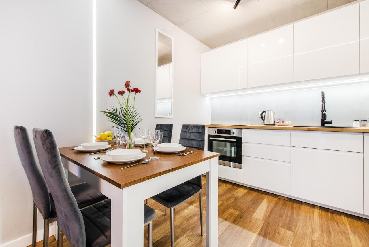 Smart Rental Management Apartments - City Center Wroclaw Dış mekan fotoğraf